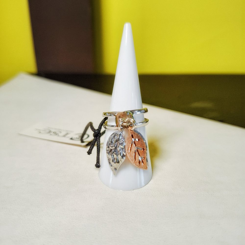 Anello foglie
