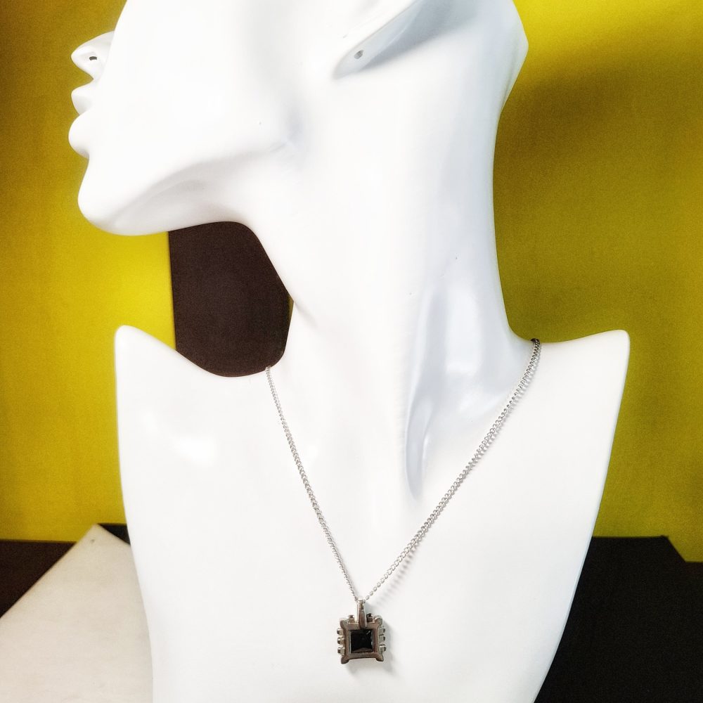 Girocollo acciaio cabochon