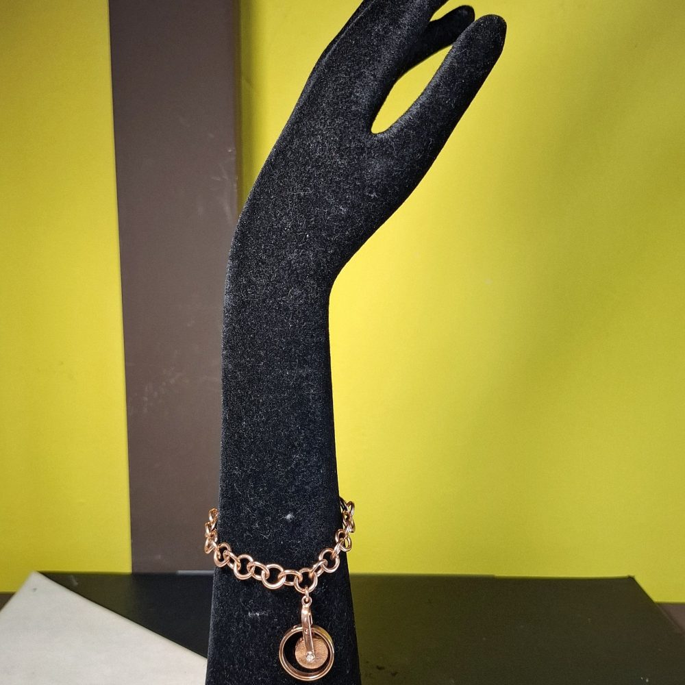 Bracciale in bronzo con pendente